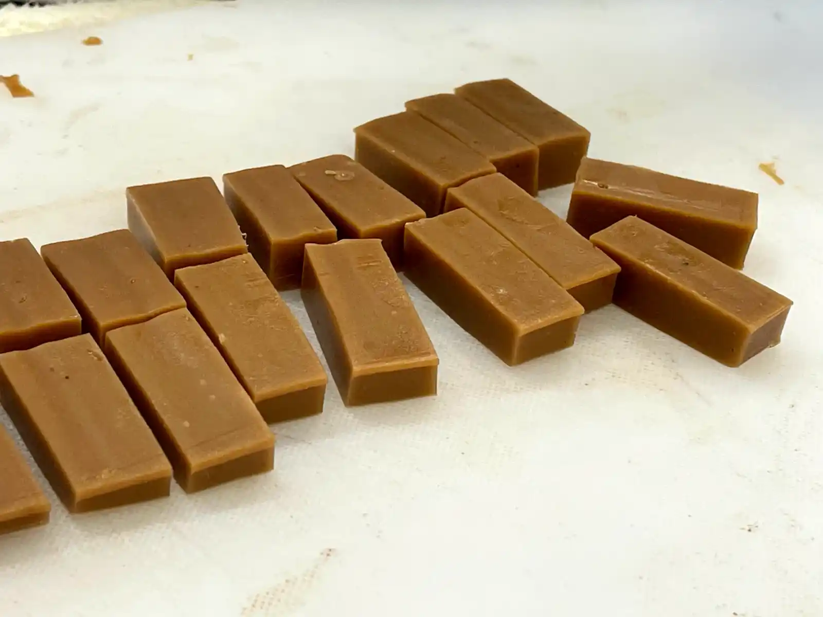 砧板上的伯爵牛奶糖